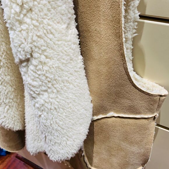 C and C California Faux fur/suede vest - Picture 5 of 5